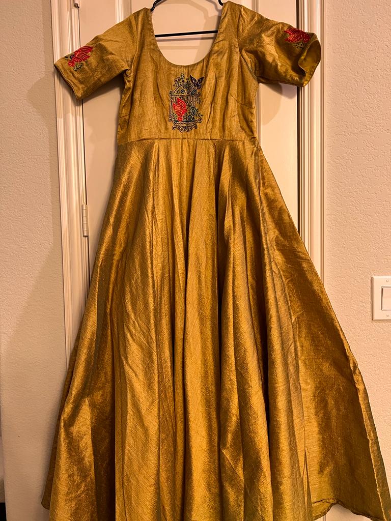 Raw silk dress clearance with banarasi dupatta